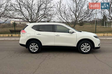 Внедорожник / Кроссовер Nissan X-Trail 2016 в 