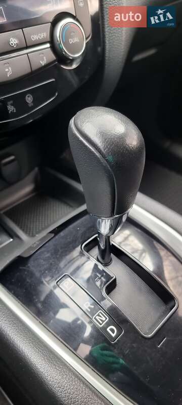 Внедорожник / Кроссовер Nissan X-Trail 2017 в Киеве