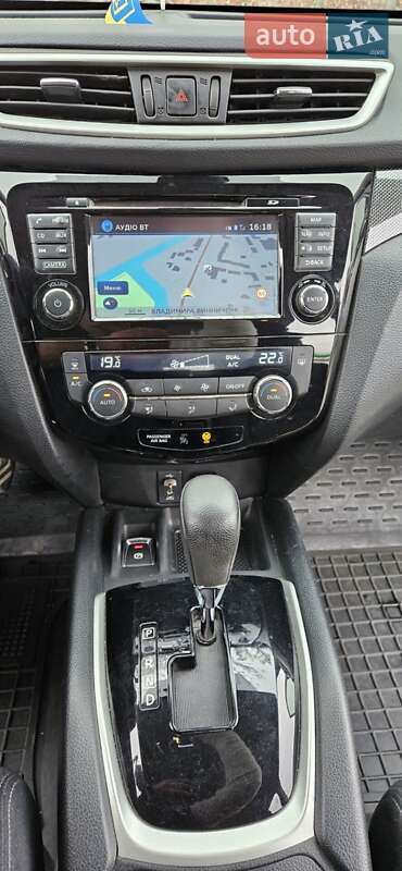 Внедорожник / Кроссовер Nissan X-Trail 2017 в Кропивницком