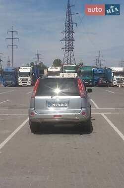 Позашляховик / Кросовер Nissan X-Trail 2005 в 