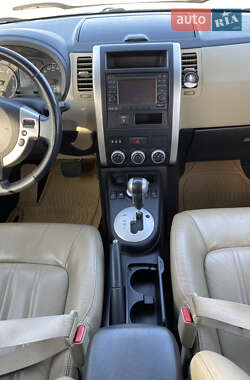 Позашляховик / Кросовер Nissan X-Trail 2012 в 