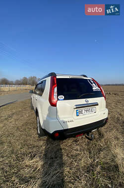 Позашляховик / Кросовер Nissan X-Trail 2012 в 