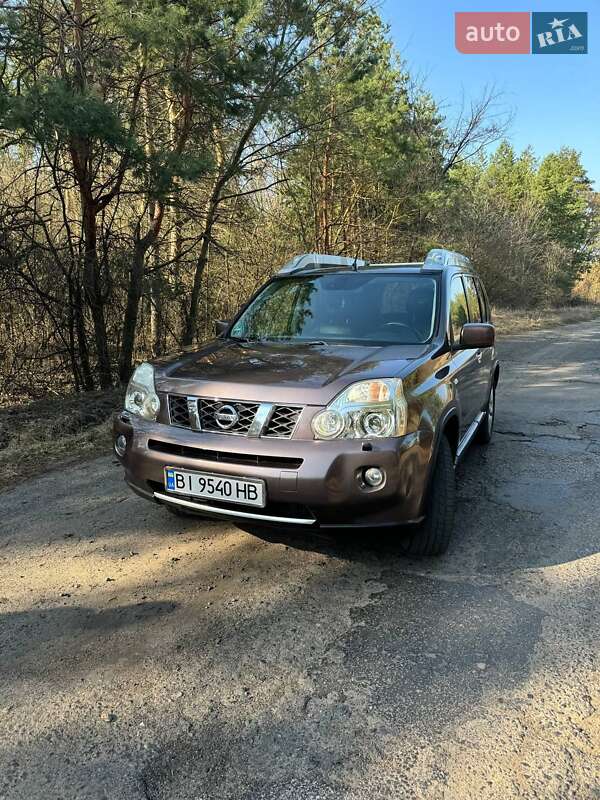 Внедорожник / Кроссовер Nissan X-Trail 2007 в 