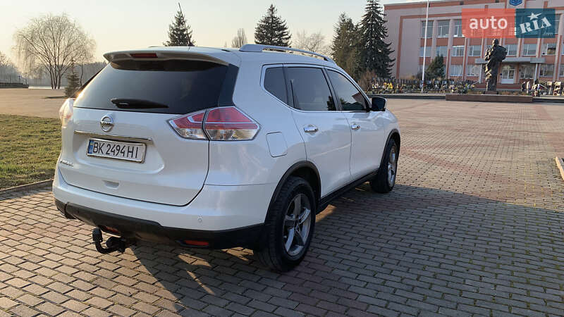 Внедорожник / Кроссовер Nissan X-Trail 2016 в Ровно