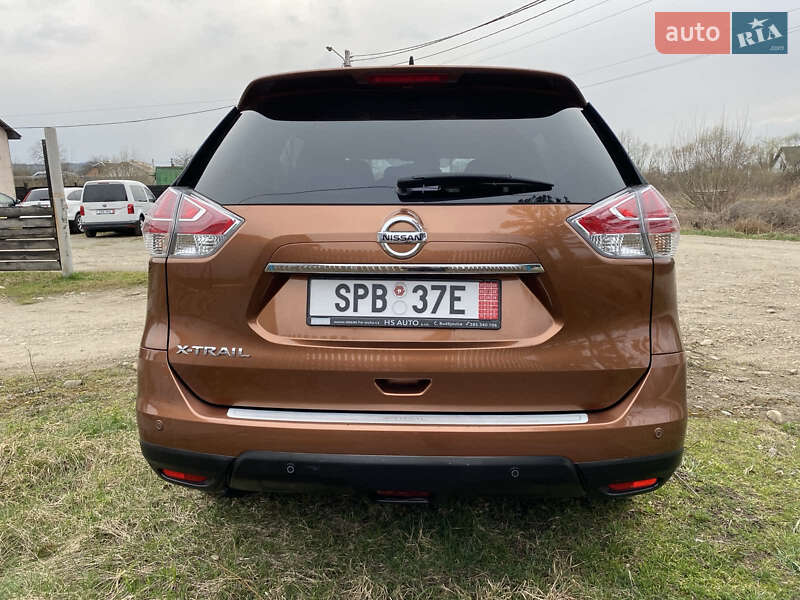 Внедорожник / Кроссовер Nissan X-Trail 2016 в Калуше