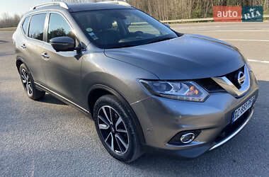 Внедорожник / Кроссовер Nissan X-Trail 2016 в 