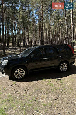 Внедорожник / Кроссовер Nissan X-Trail 2010 в 