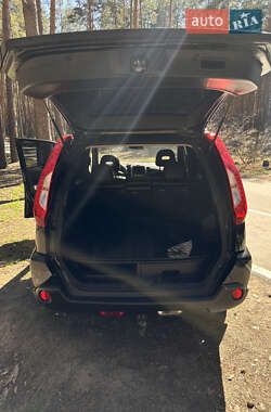 Внедорожник / Кроссовер Nissan X-Trail 2010 в 