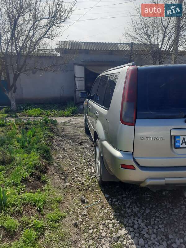 Внедорожник / Кроссовер Nissan X-Trail 2002 в Кривом Роге