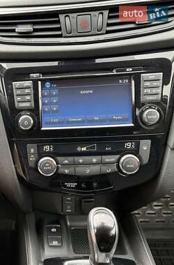 Позашляховик / Кросовер Nissan X-Trail 2020 в 
