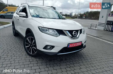 Внедорожник / Кроссовер Nissan X-Trail 2015 в 