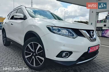 Внедорожник / Кроссовер Nissan X-Trail 2015 в 