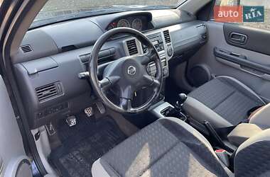 Позашляховик / Кросовер Nissan X-Trail 2006 в 