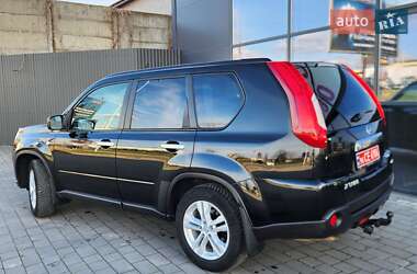 Позашляховик / Кросовер Nissan X-Trail 2012 в 