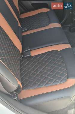 Позашляховик / Кросовер Nissan X-Trail 2013 в 