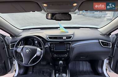 Внедорожник / Кроссовер Nissan X-Trail 2015 в 