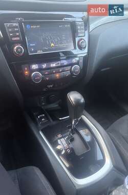 Внедорожник / Кроссовер Nissan X-Trail 2015 в 