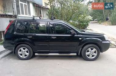 Внедорожник / Кроссовер Nissan X-Trail 2004 в 