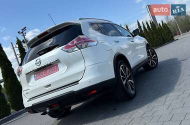 Внедорожник / Кроссовер Nissan X-Trail 2016 в 