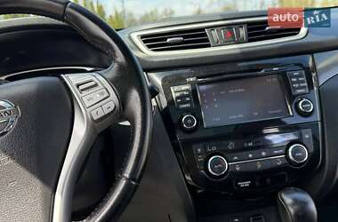 Внедорожник / Кроссовер Nissan X-Trail 2016 в 