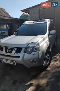 Внедорожник / Кроссовер Nissan X-Trail 2014 в 