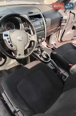 Внедорожник / Кроссовер Nissan X-Trail 2014 в 