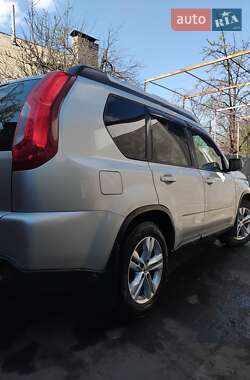 Внедорожник / Кроссовер Nissan X-Trail 2014 в 