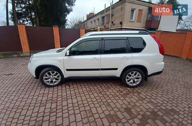 Внедорожник / Кроссовер Nissan X-Trail 2012 в 