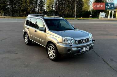 Внедорожник / Кроссовер Nissan X-Trail 2005 в 