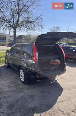 Внедорожник / Кроссовер Nissan X-Trail 2012 в 