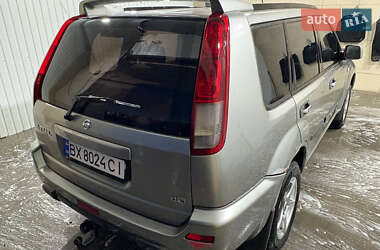 Позашляховик / Кросовер Nissan X-Trail 2003 в 