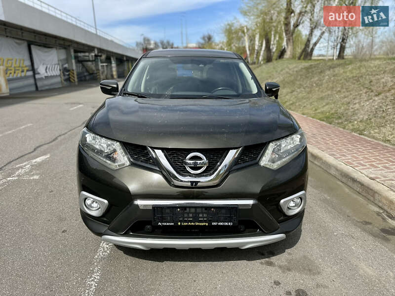 Внедорожник / Кроссовер Nissan X-Trail 2014 в 