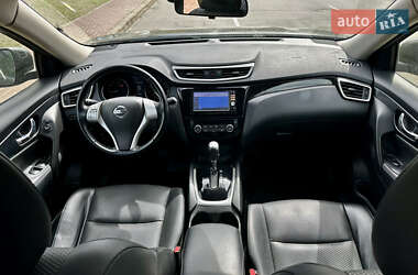 Внедорожник / Кроссовер Nissan X-Trail 2014 в 