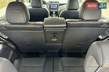 Внедорожник / Кроссовер Nissan X-Trail 2014 в 