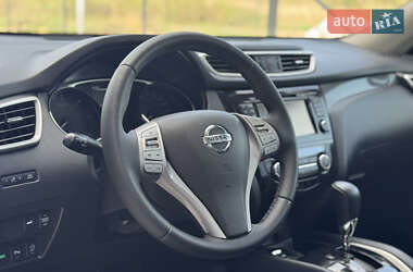 Внедорожник / Кроссовер Nissan X-Trail 2017 в 