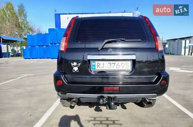 Внедорожник / Кроссовер Nissan X-Trail 2004 в 