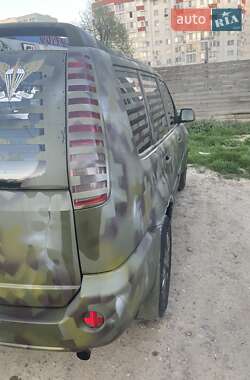 Позашляховик / Кросовер Nissan X-Trail 2005 в 