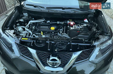 Позашляховик / Кросовер Nissan X-Trail 2017 в 