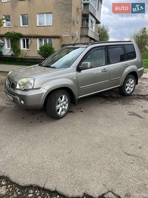 Внедорожник / Кроссовер Nissan X-Trail 2005 в Надворной
