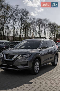 Позашляховик / Кросовер Nissan X-Trail 2021 в 