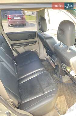 Позашляховик / Кросовер Nissan X-Trail 2005 в 