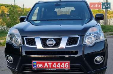 Позашляховик / Кросовер Nissan X-Trail 2012 в 