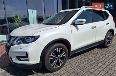 Позашляховик / Кросовер Nissan X-Trail 2018 в 