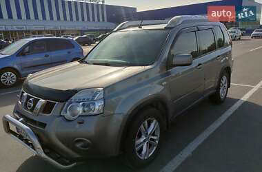 Внедорожник / Кроссовер Nissan X-Trail 2013 в 