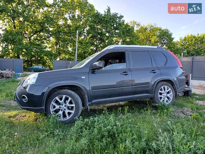 Позашляховик / Кросовер Nissan X-Trail 2012 в Києві