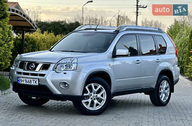 Позашляховик / Кросовер Nissan X-Trail 2011 в 