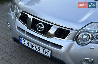 Позашляховик / Кросовер Nissan X-Trail 2011 в 
