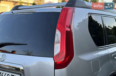 Позашляховик / Кросовер Nissan X-Trail 2011 в 