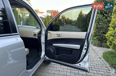 Позашляховик / Кросовер Nissan X-Trail 2011 в 