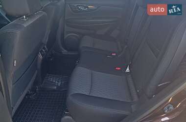 Внедорожник / Кроссовер Nissan X-Trail 2017 в 
